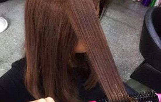 拉直头发和染颜色,拉直和染发先后顺序