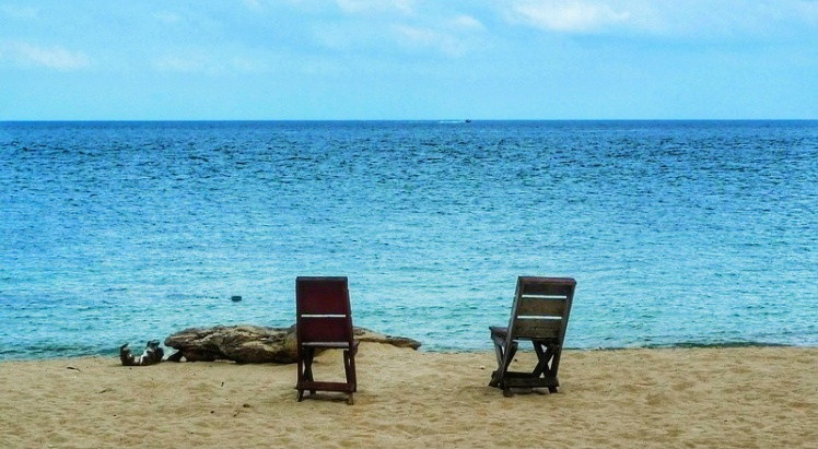 徒步探访马来西亚孤岛小村：医疗免费，孩子辍学家长坐牢