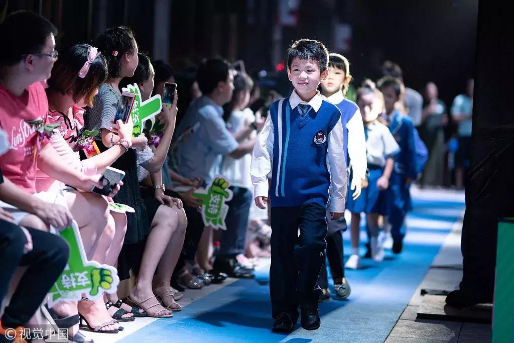 70张照片合集视频,70年衣食住行对比图