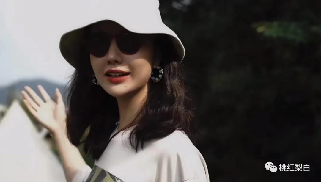 章泽天与董花花的关系,章泽天董花花