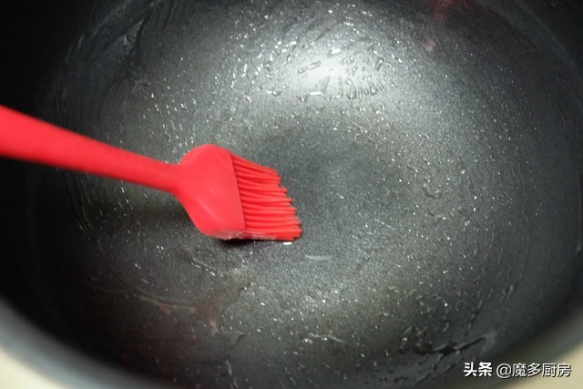 不用揉面家庭懒人版电饭锅面包,面包不用揉面烤箱做法