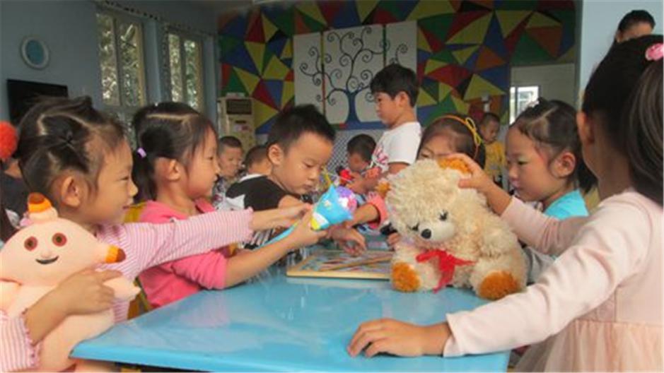 幼儿园“新型攀比”成风,家长苦不堪言,孩子也受到波及