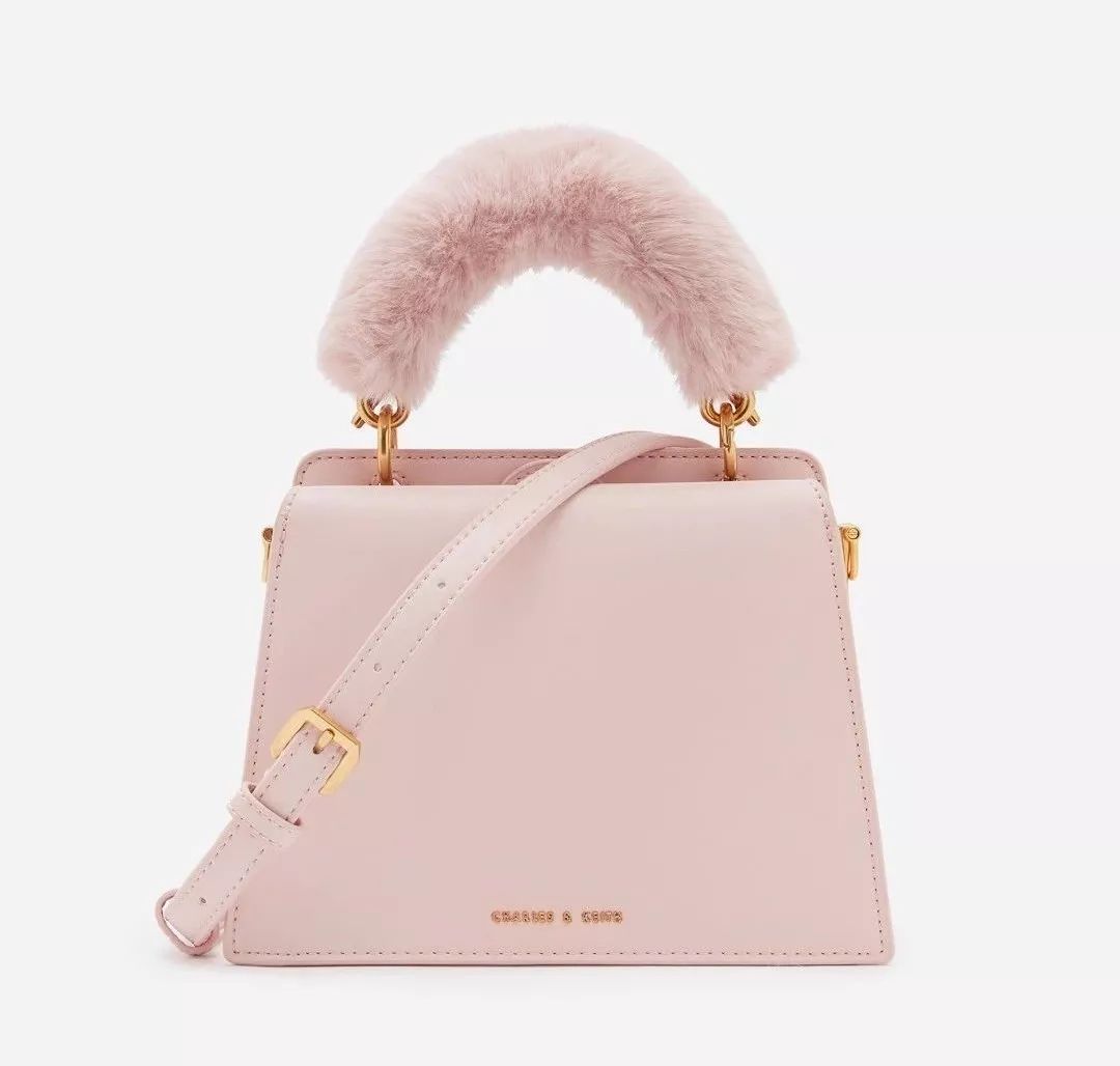 小ck最新款包多少钱,小ck性价比最高的包包