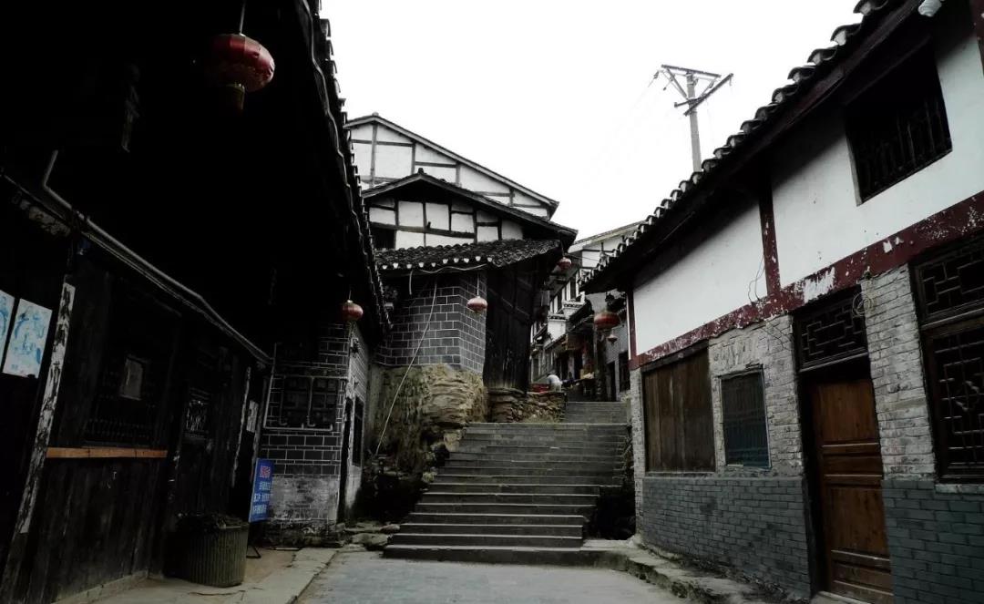 后柳水乡和汉江三峡是一个地方吗,汉江后柳古镇