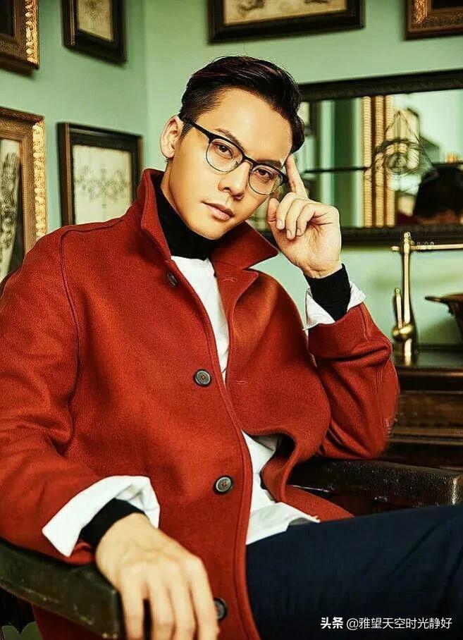 盘点国内男明星眼镜杀高清写真照斯文帅气沉稳内敛雅致贵气
