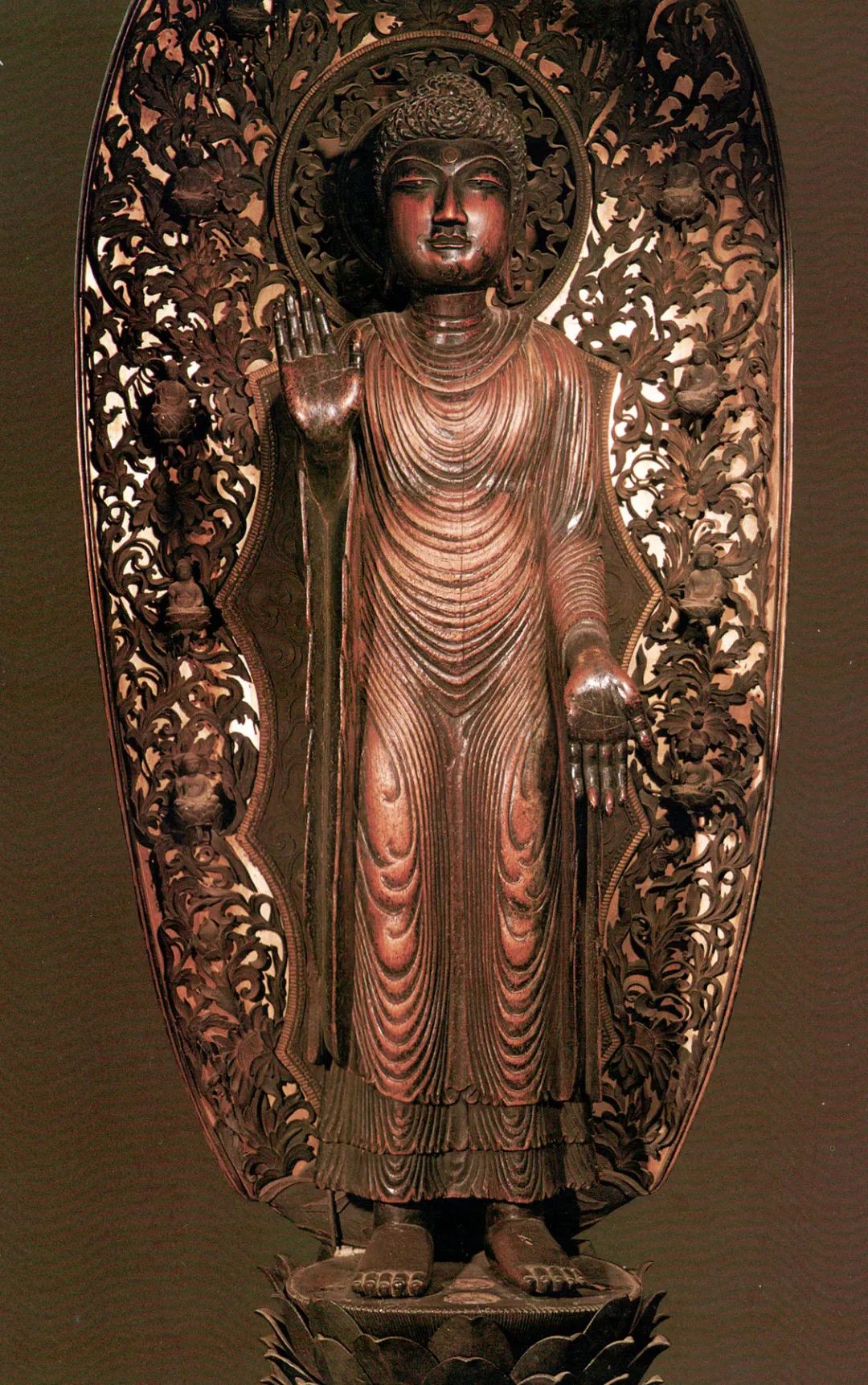 旃檀佛像介绍,旃檀佛像寓意