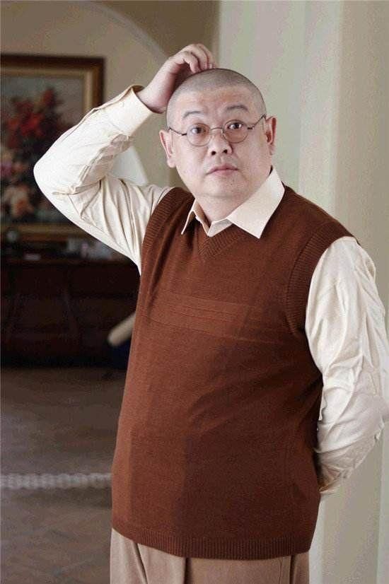 傅彪去世后冯小刚给了200万,傅彪和张国立一起演过的电影