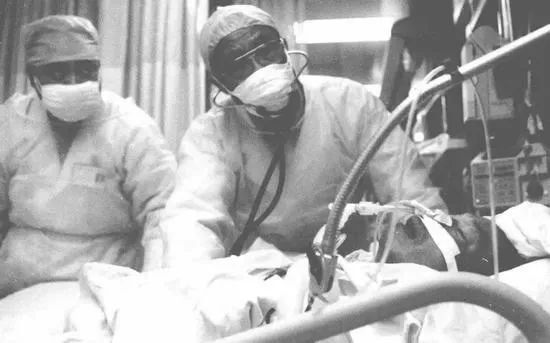 钟南山100字介绍,钟南山介绍100字左右