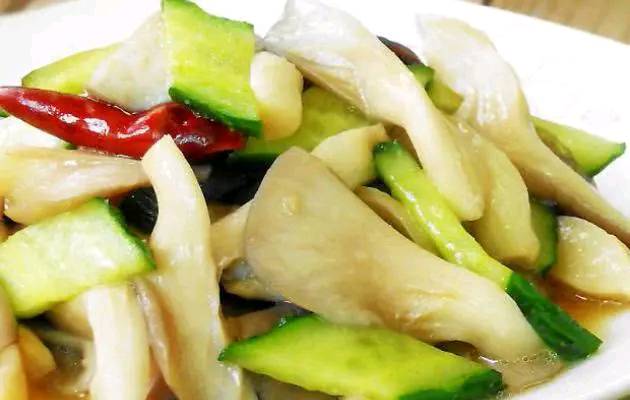 美食蘑菇炒肉,可乐鸡翅蒜苔炒肉