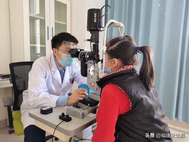 7岁女孩视力突然下降,七岁女孩视力突然下降