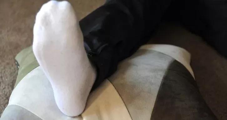 怎么能解决脚跟骨刺疼,脚跟骨刺疼痛如何缓解