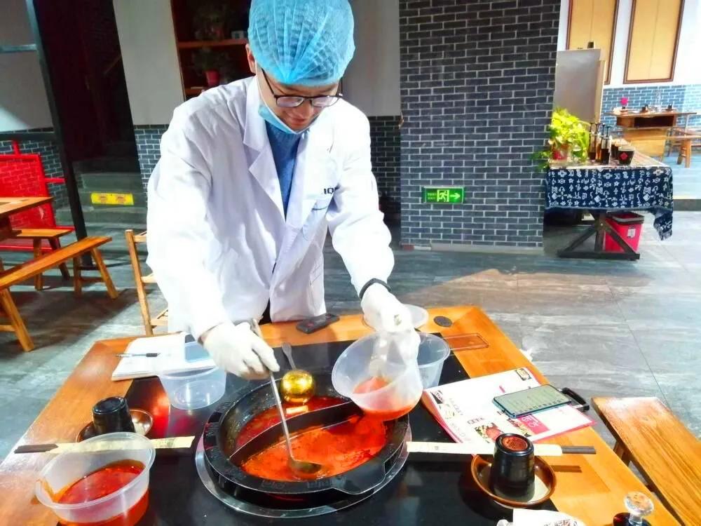 新年第一顿火锅红红火火开开心心,雄县火锅牛气冲天