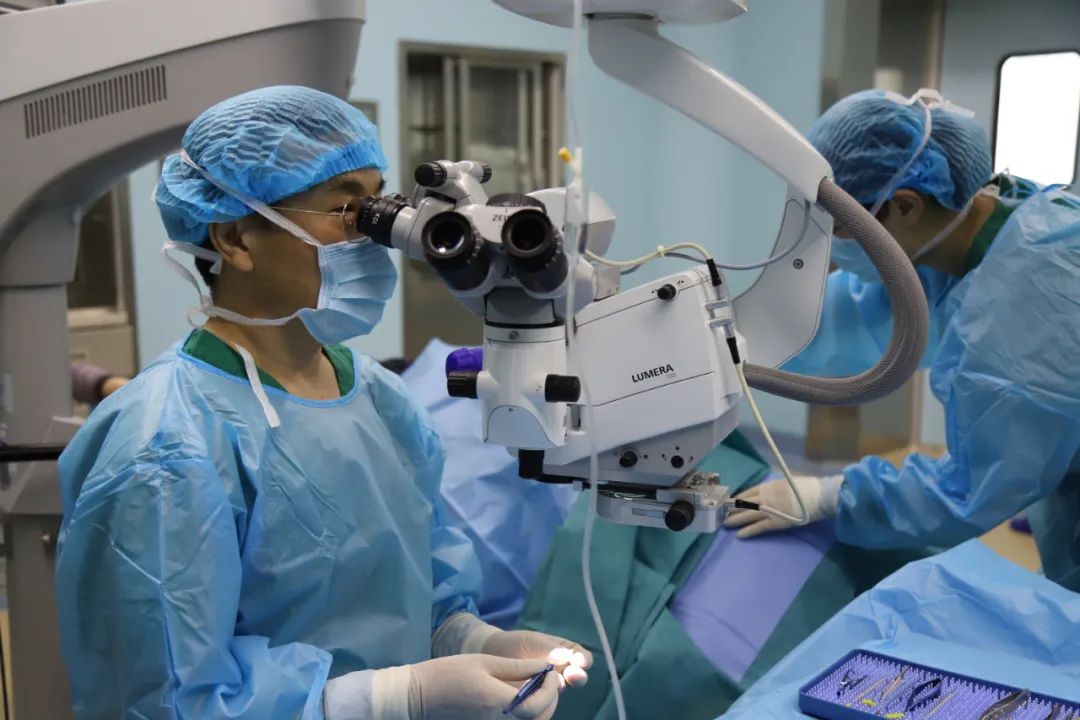 儿童白内障去山东哪个医院,新生儿眼底筛查先天性白内障