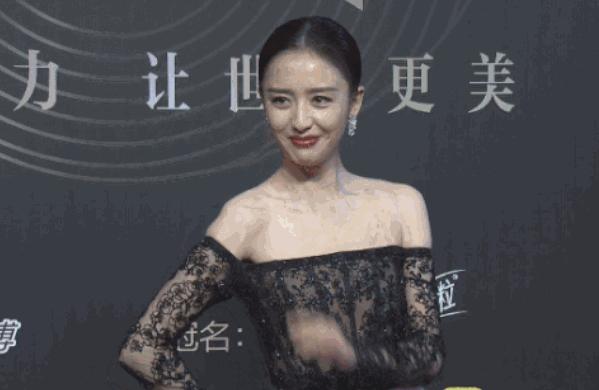 如果执着少女感、热衷话题度，佟丽娅的事业、口碑恐再难回到巅峰