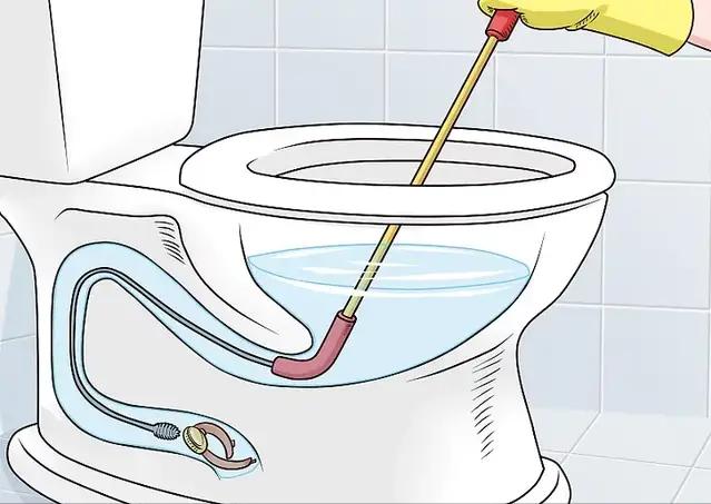 抽水马桶堵了?别急,利用常见的4种日用品及方法即可疏通