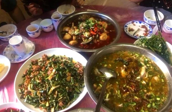 重庆各个区域好耍好吃的推荐,重庆哪有好吃好玩的地方