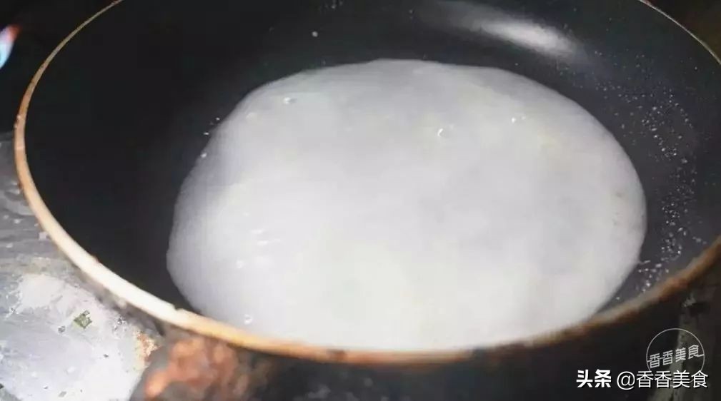 从夜市摊追到小门店，吃过这家南方锅贴才懂为什么