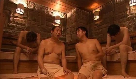 东北洗浴有多野?情感在粗暴的搓泥中升华