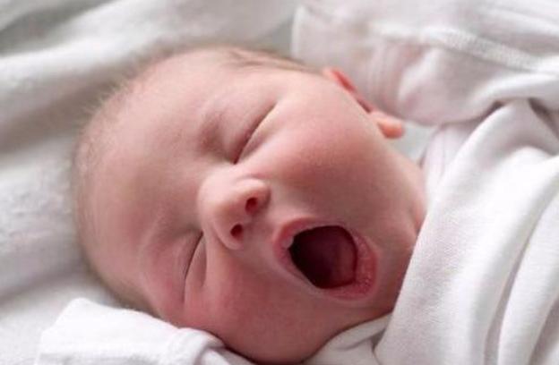 宝宝睡觉黑白颠倒多久能调整过来,宝宝睡眠颠倒