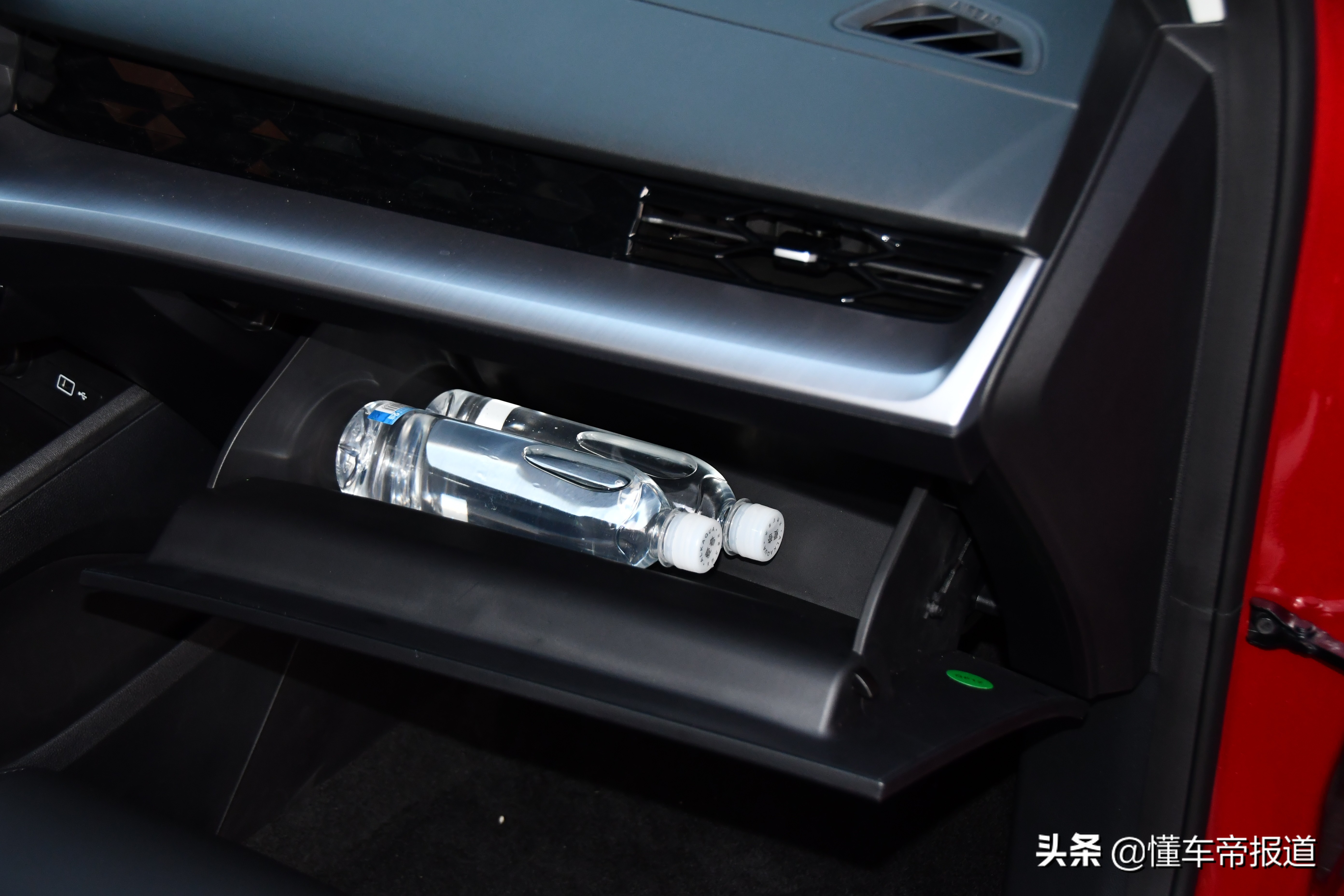 新名爵mg5红色,全新名爵mg5来了