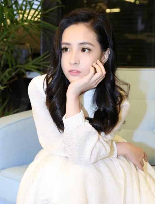 曾舜晞与经纪公司闹掰，面临4000万“天价赔偿”，银行卡被冻结