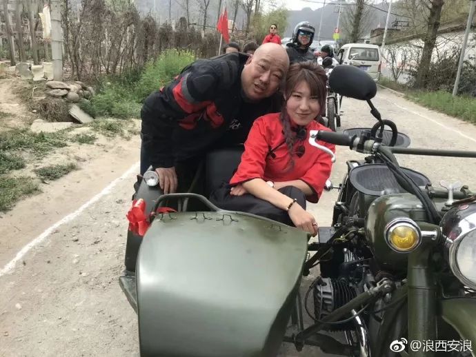 西安三十多辆“偏三轮”摩托车组成送亲车队很拉风有木有