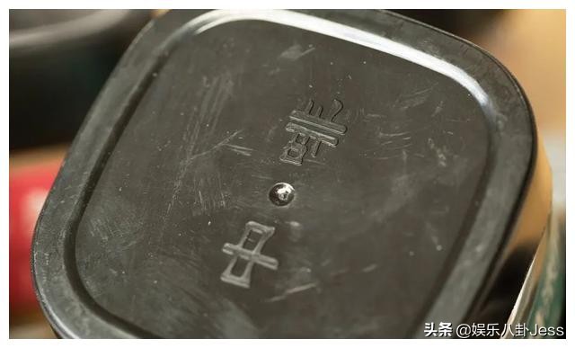 在李佳琦直播间买零食，是个划算的选择吗？