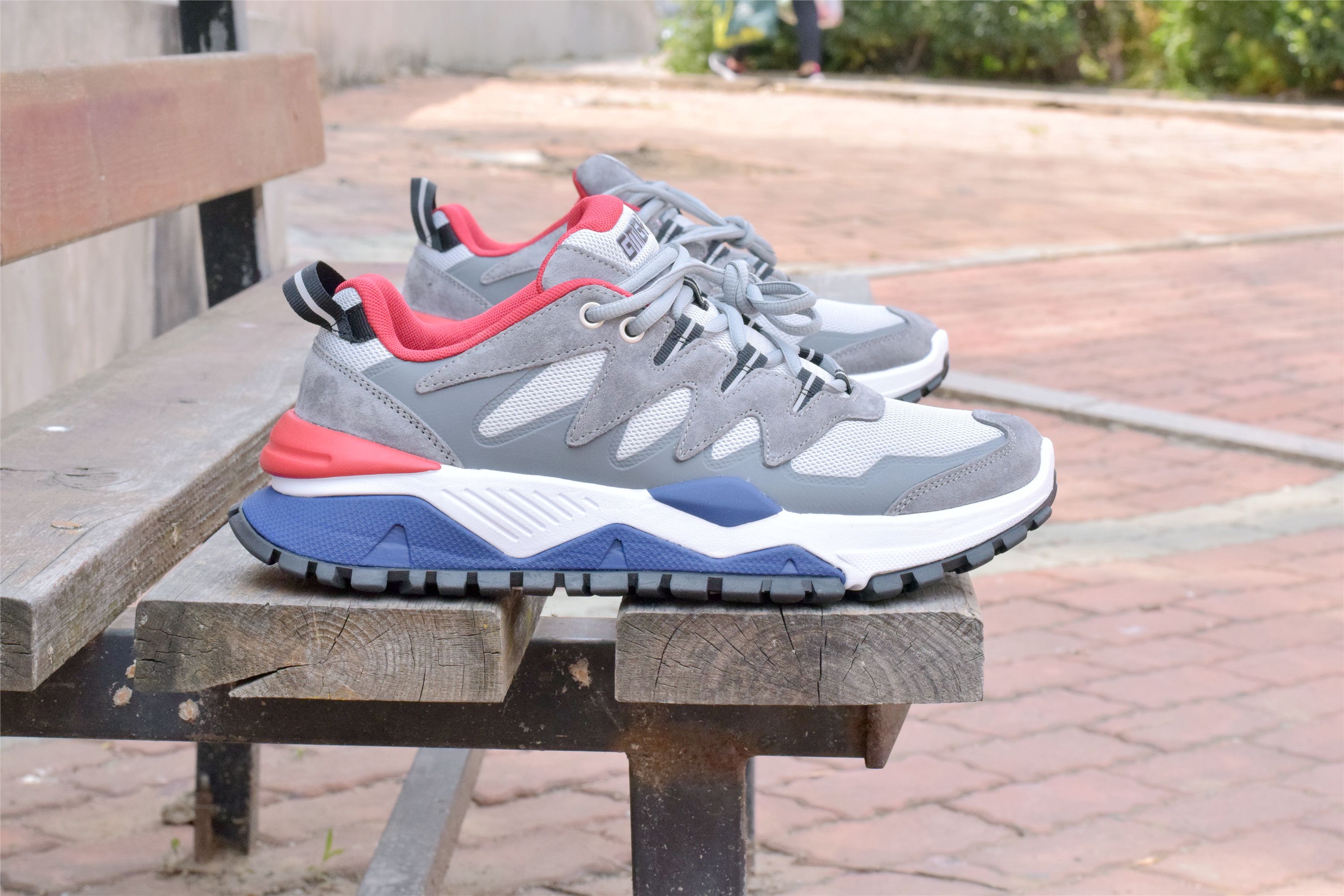 耐克阿迪达斯和小米哪个好,nikeadidas哪些掉价了