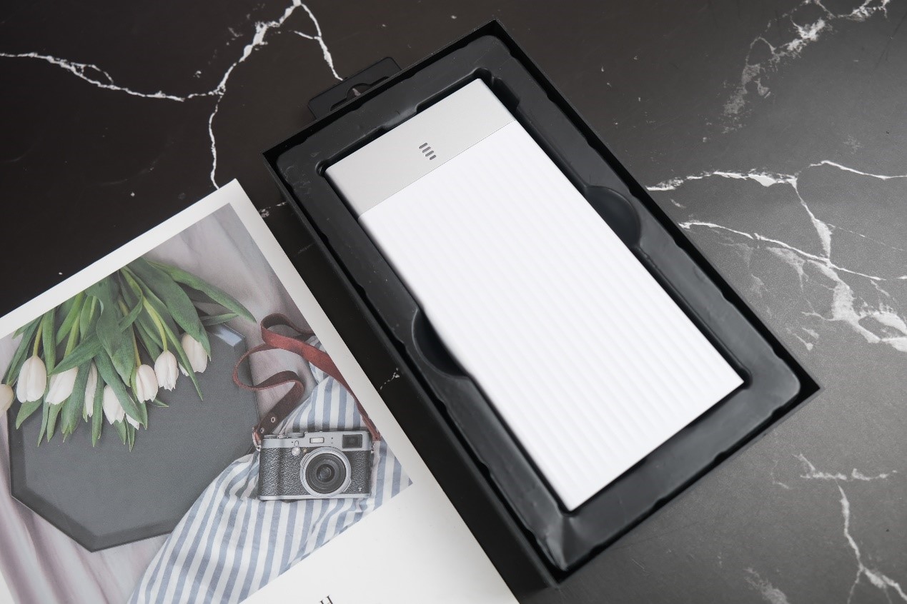 便携式电源用来充笔记本电脑,一款支持无线充电的移动电源