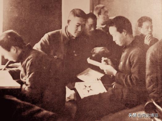 曾为毛*东泽**挚友,20岁时成为*党**内唯一的少数民族代表,牺牲前写下绝笔家书