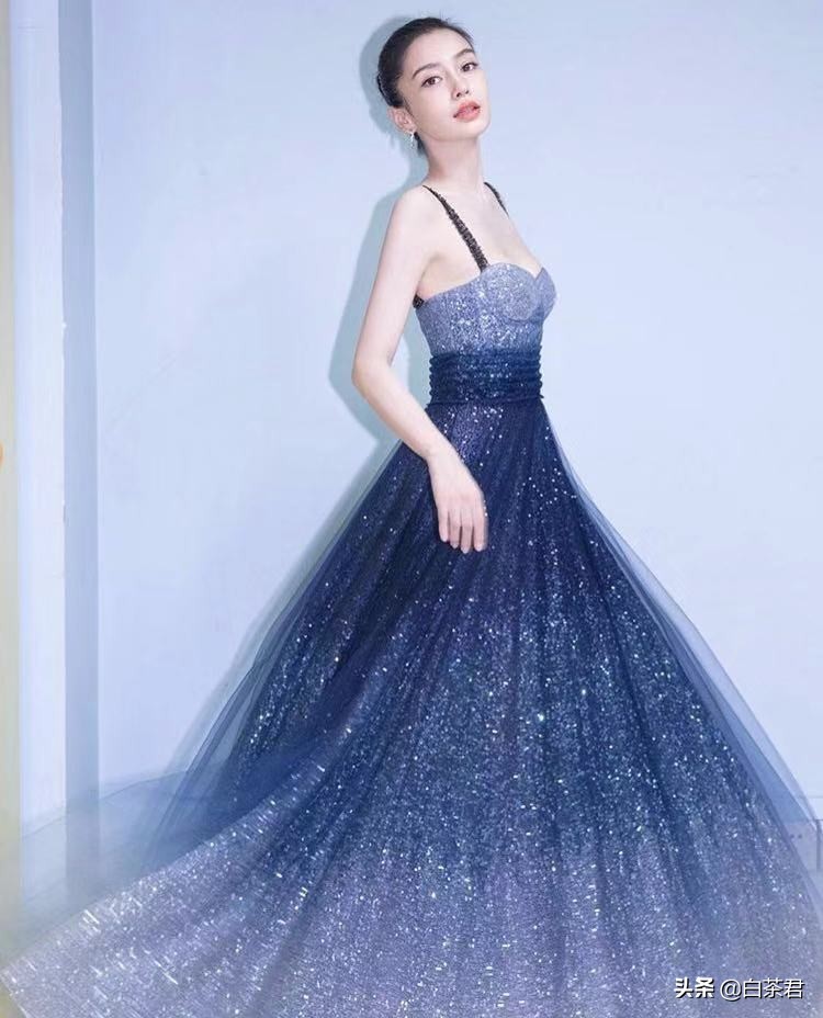 倪妮gucci米兰时装周,倪妮gucci白色连衣裙