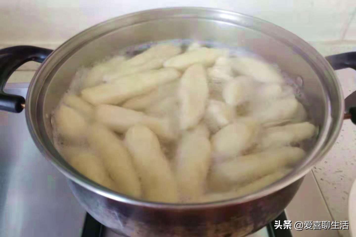入春后多吃它，一蒸一拌再一煮，鲜香劲道有营养，大人小孩都爱吃