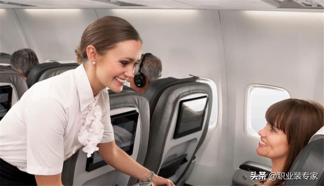 中国冰岛航空空姐,意大利航空空姐制服设计理念