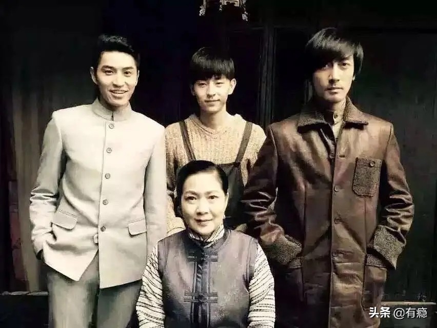 抗疫剧《在一起》分10单元,杨洋邓伦演主角,90后正能量偶像实锤