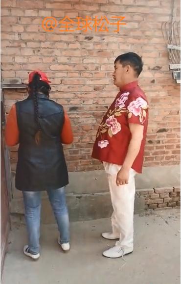 大衣哥被赶下舞台,大衣哥被直播回放完整版