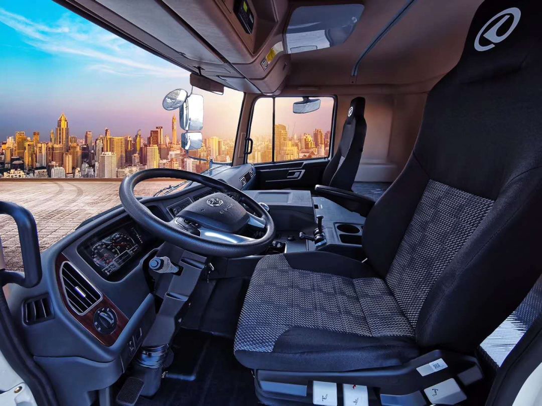 2018款华菱汉马h7前四后八自卸车,华菱自卸车前四后八345马力5.6米