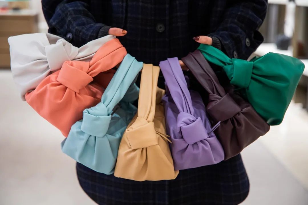 仁恒宠粉日省大钱攻略,年度最想买的包低至5折!