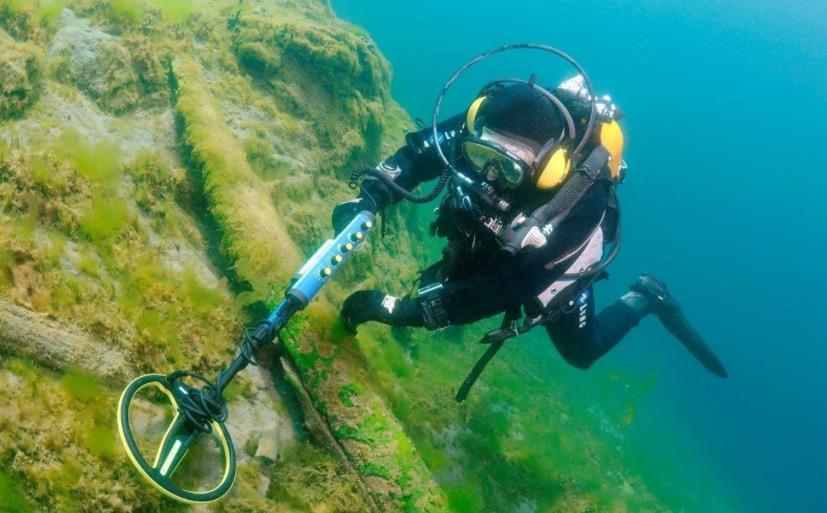 深海发现神秘飞行物,深海不明飞行物ufo