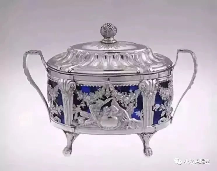 铂金含金量低但为什么比黄金贵,当下情况下铂金为什么比黄金贵