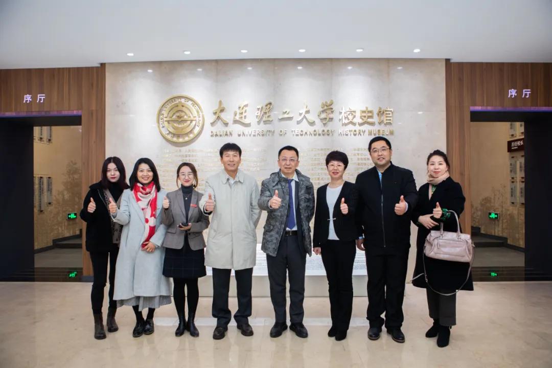 唯一一张40年前的宝贵照片,29年前在纺织厂工友最珍贵的照片