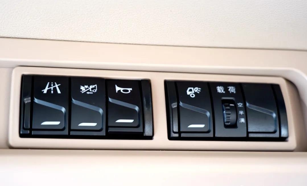 解放jh6卓越版自动挡国六牵引车,解放jh6牵引车卓越版国六自动挡