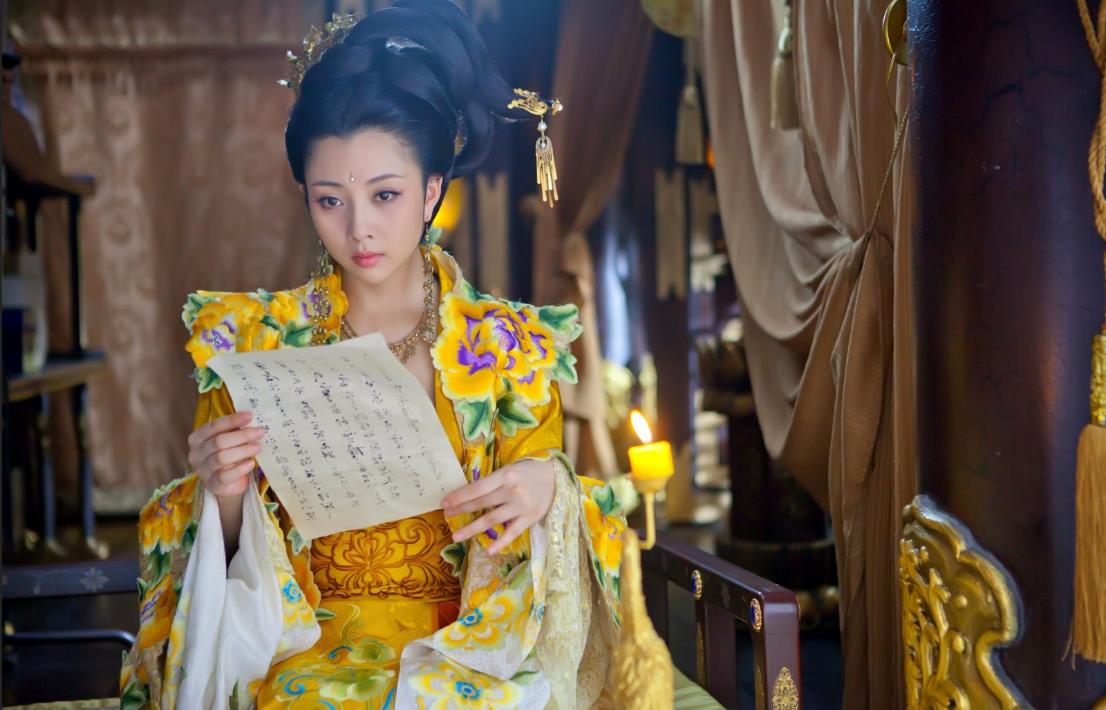 自古红颜多薄命，15岁嫁给姐夫当上皇后，最后却成为别人玩物！