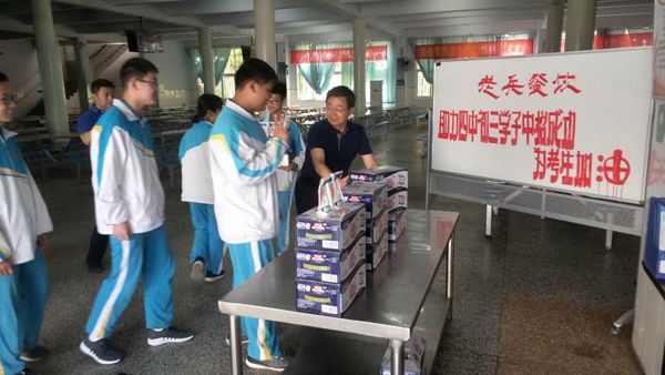 2021年小升初郑州公办初中,19年郑州小升初民办学校招收比例