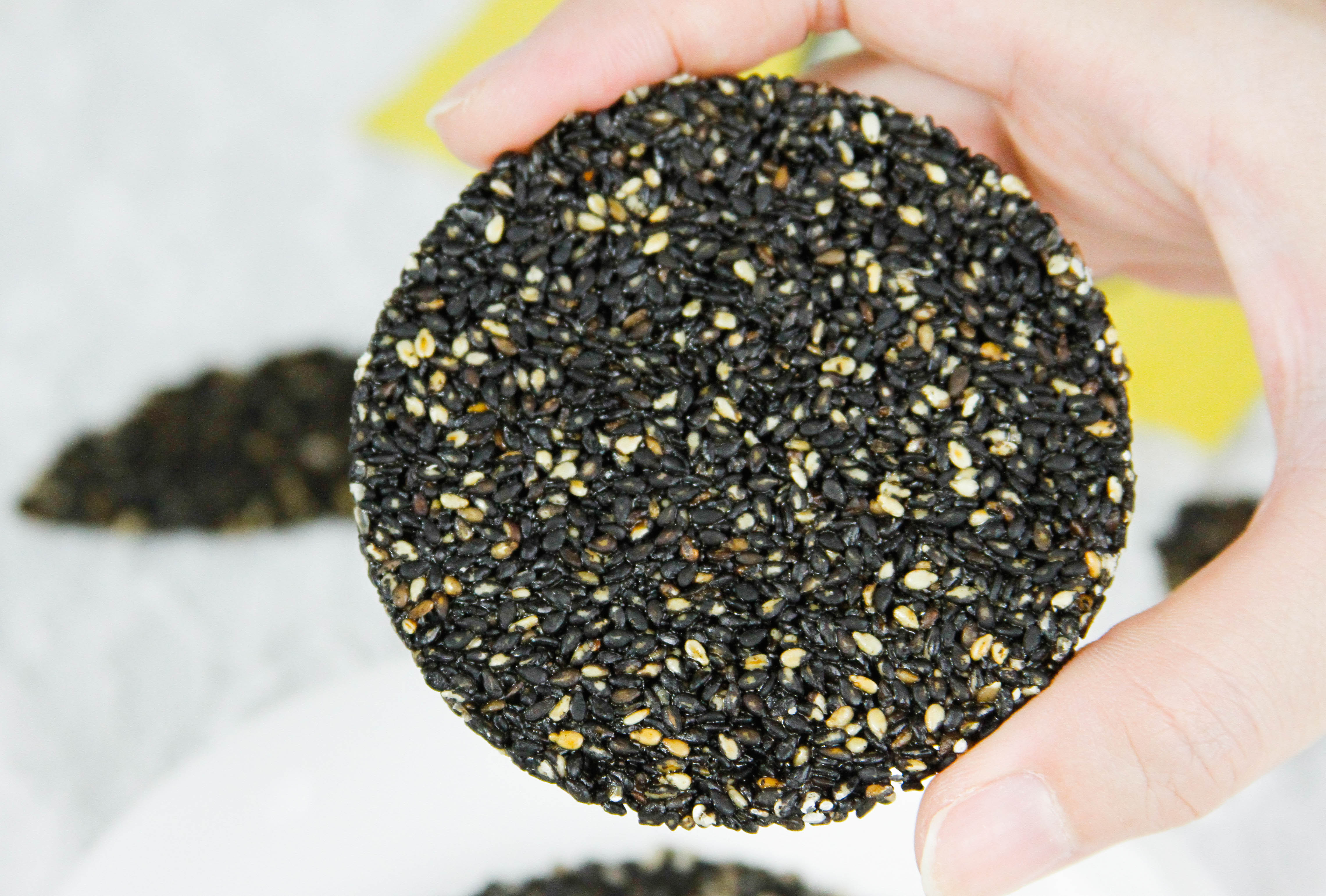 秋天换季的时候脱发严重怎么回事,秋天脱发严重吃什么药