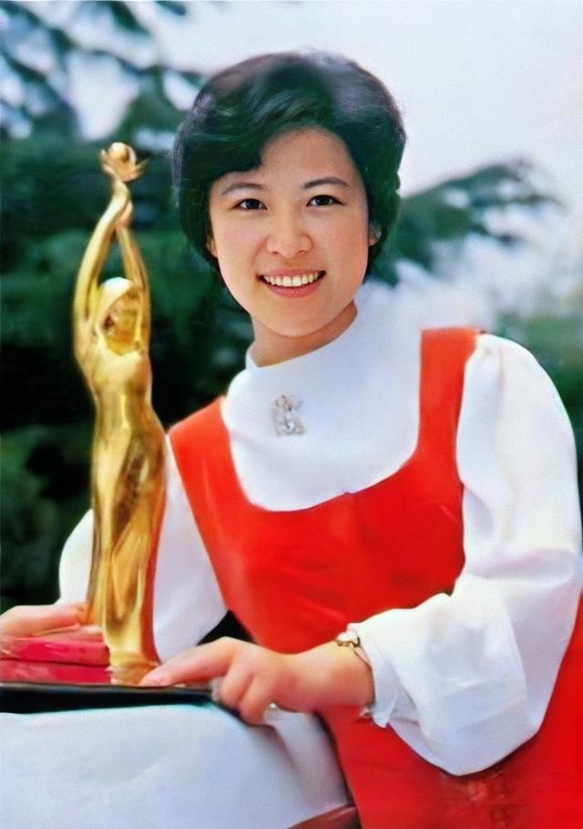 和丈夫携手到老，儿子是她的骄傲，72岁的王馥荔如今过得怎样？