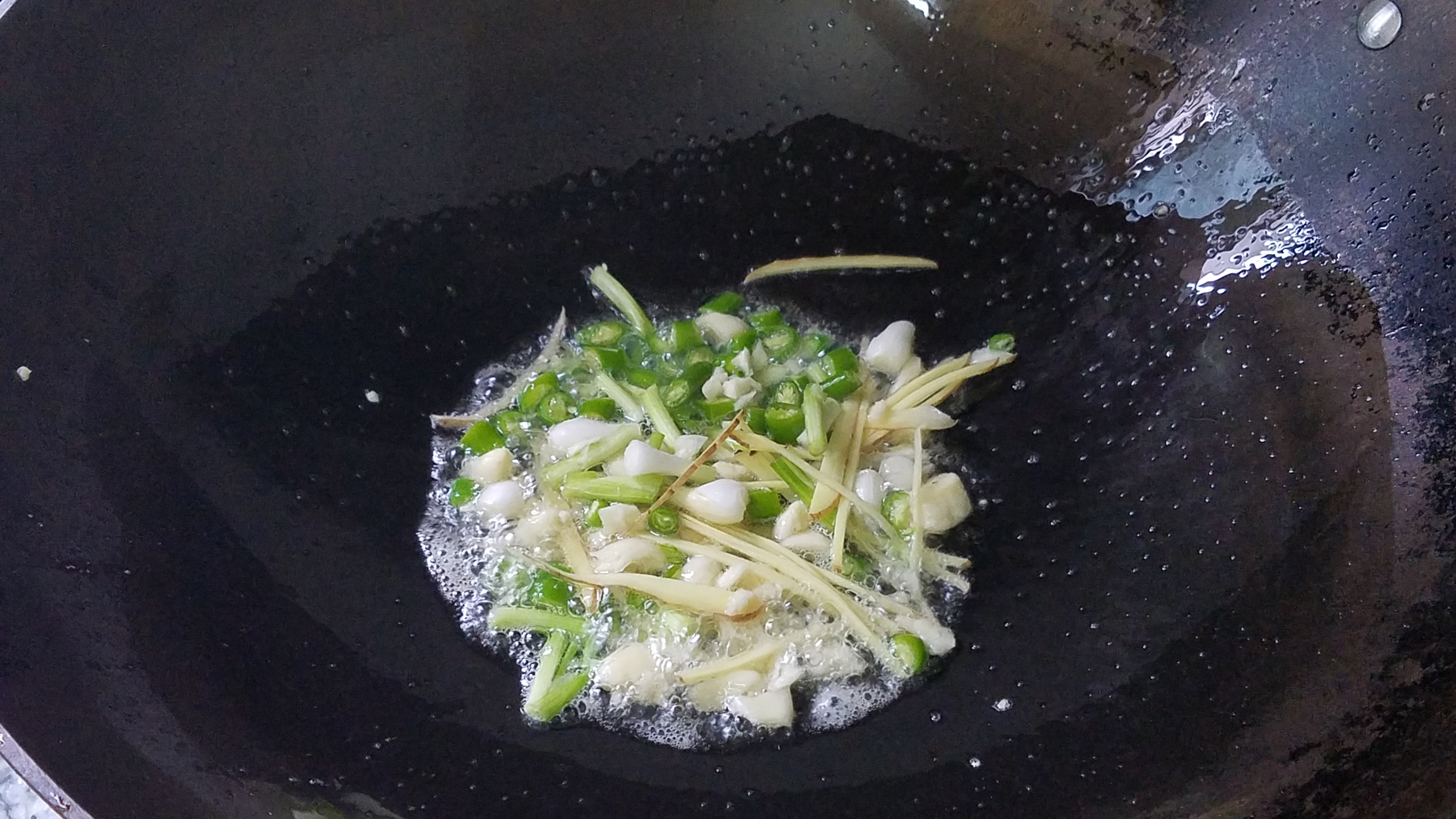 最好吃的花甲做法,这才是花甲的最佳做法