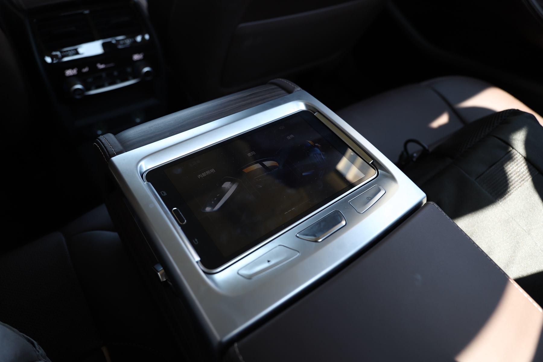 这一代宝马5系操控感怎样,宝马5系直列6缸2.5发动机油耗高