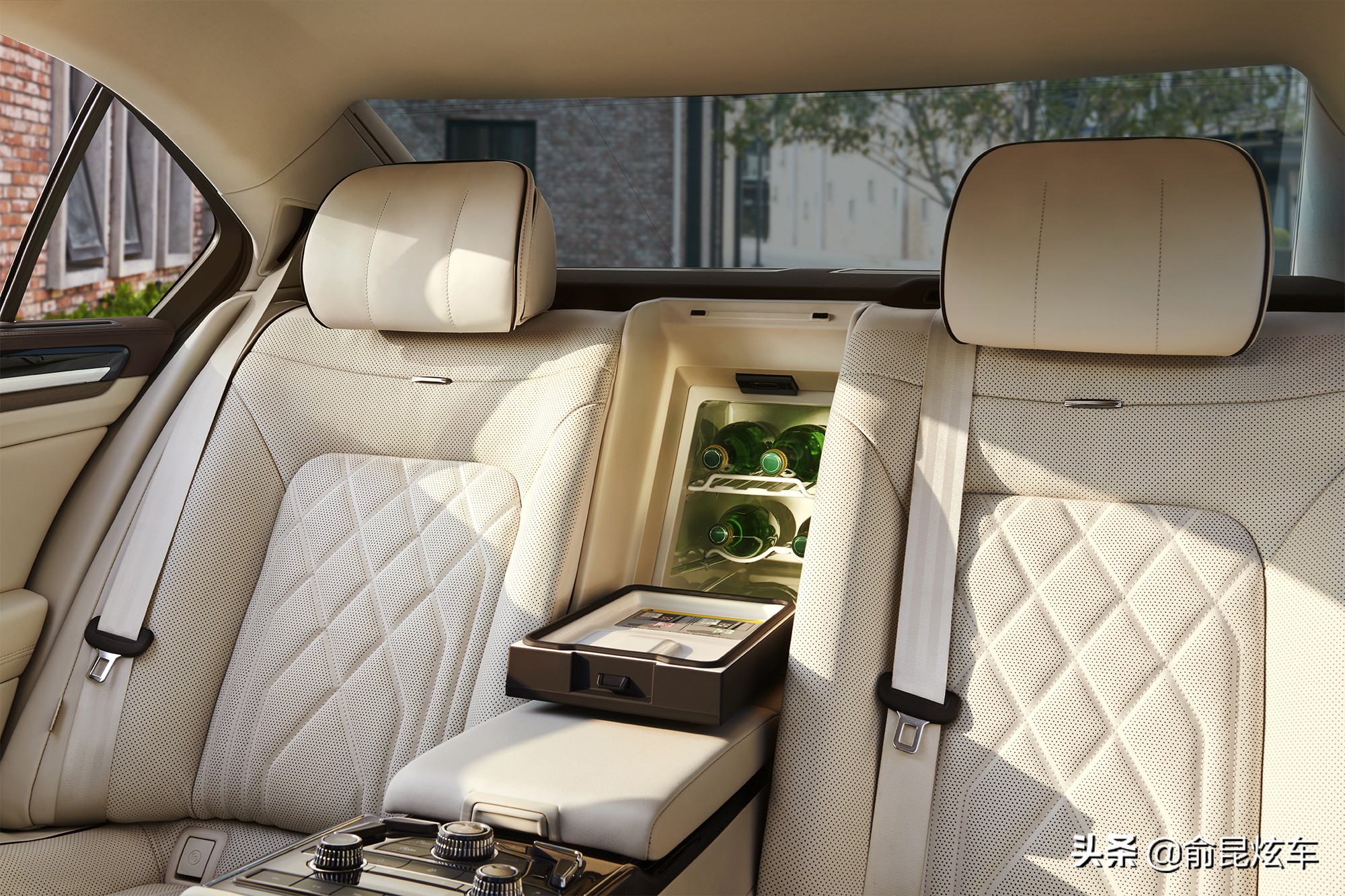 辉昂2021款试驾视频,舒适和动力兼顾的车