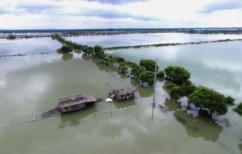 天灾无情人有情感谢亲人们的帮忙,天灾无情人有情八方携手共渡难关