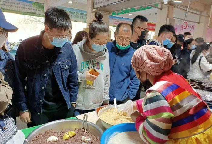 延边打卡景点水上市场,延边朝鲜族美食一条街